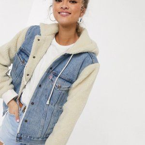 NWT Levi's Sherpa Denim Trucker Jacket